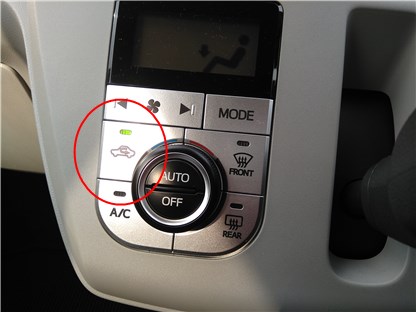 車のエアコンから焦げ臭いにおいが 考えられる原因って何があるの くるまいこドットコム